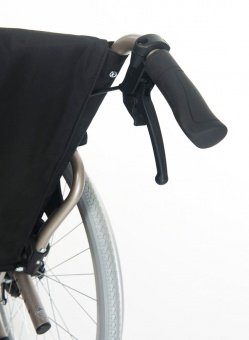 Кресло-коляска повышенной грузоподъемности Vermeiren V100 XL