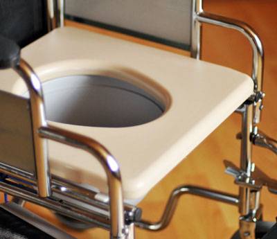 Кресло-коляска с санитарным устройством LK 6022-46DFW