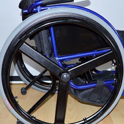 Кресло-коляска для активного отдыха FS 723 L *