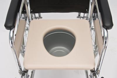 Кресло-коляска для инвалидов FD Medical F6 с санитарным оснащением