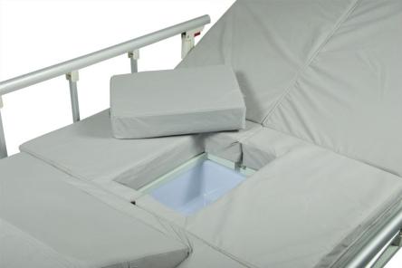 Купить Медицинская кровать E-45B (YG-5 Plus) с туалетным устройством, функциями «Кардиокресло» и  боковым переворачиванием 3
