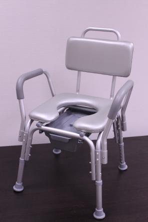 Кресло-стул с санитарным оснащением CSC16A