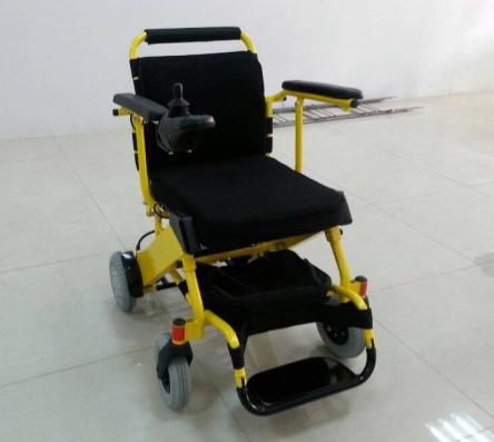 Коляска инвалидная с электроприводом малогабаритная облегченная Compact drive